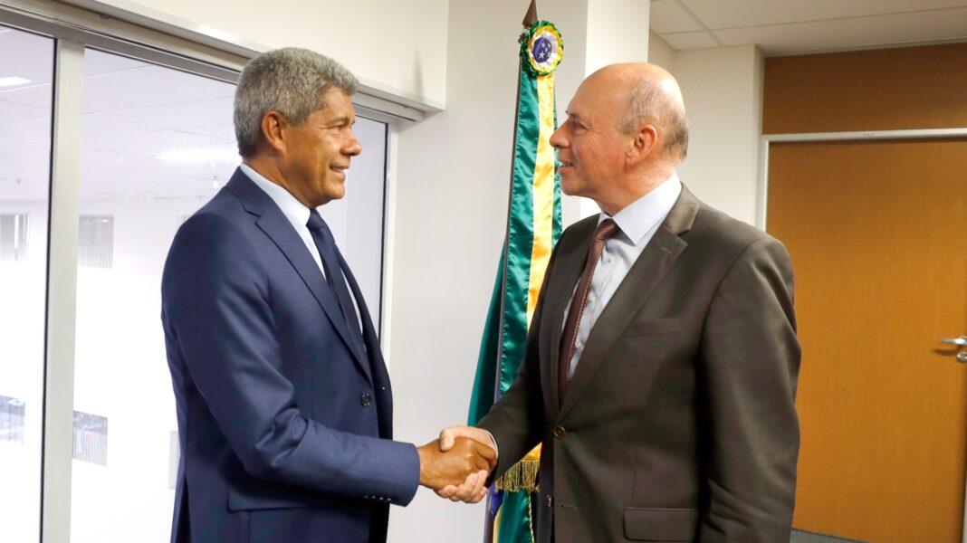 Em reunião, governador apresenta áreas de investimento na Bahia para Logo