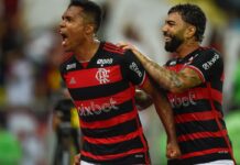 Flamengo sai na frente do Corinthians na semifinal da Copa do Brasil Flamengo sai na frente do Corinthians na semifinal da Copa do Brasil