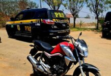 PRF apreende motocicleta com registro de furto durante abordagem em Barreiras (BA) — Polícia Rodoviária Federal WhatsApp Image 2024-10-09 at 17.01.21.jpeg