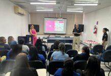 PRF promove palestra sobre prevenção ao câncer de mama — Polícia Rodoviária Federal Outubro Rosa: PRF promove palestra sobre prevenção ao câncer de mama