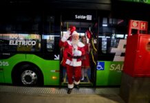 Papai Noel irá de BRT para programação natalina em shopping do Centro de Salvador – Secretaria de Comunicação Papai Noel irá de BRT para programação natalina em shopping do Centro de Salvador – Secretaria de Comunicação