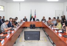 Uesb entrega oficialmente os documentos de recredenciamento ao Conselho Estadual de Educação Logo