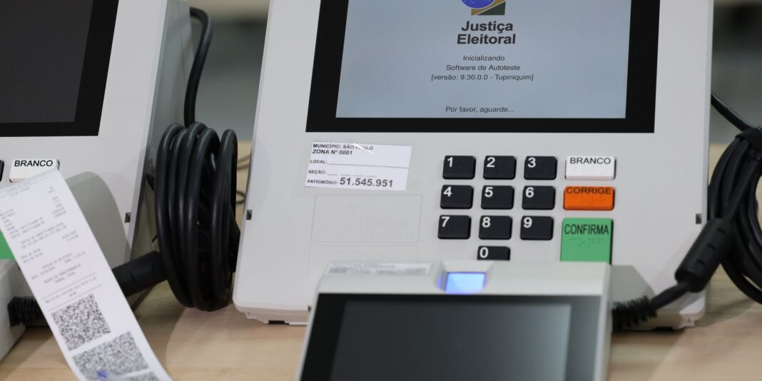 Vereadores reeleitos são 40% dos escolhidos para câmaras municipais Vereadores reeleitos são 40% dos escolhidos para câmaras municipais