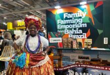 Agricultura Familiar da Bahia encanta o mundo no Salon du Chocolat em Paris Agricultura Familiar da Bahia encanta o mundo no Salon du Chocolat em Paris