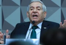 Anotações de Heleno tinham diretrizes estratégicas contra urnas Anotações de Heleno tinham diretrizes estratégicas contra urnas