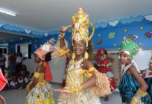Balé Afro Malezinho realiza apresentação de dança e estética afro-brasileira para alunos de creche e pré-escola em Periperi Balé Afro Malezinho realiza apresentação de dança e estética afro-brasileira para alunos de creche e pré-escola em Periperi