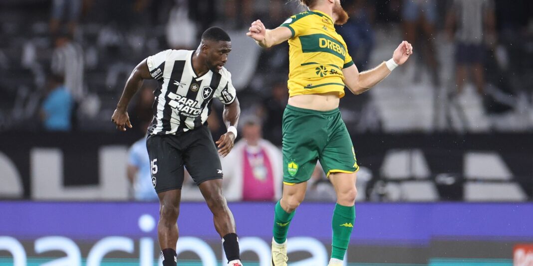 Brasileirão: Botafogo empata com Cuiabá e vê cair vantagem na Brasileirão: Botafogo empata com Cuiabá e vê cair vantagem na ponta