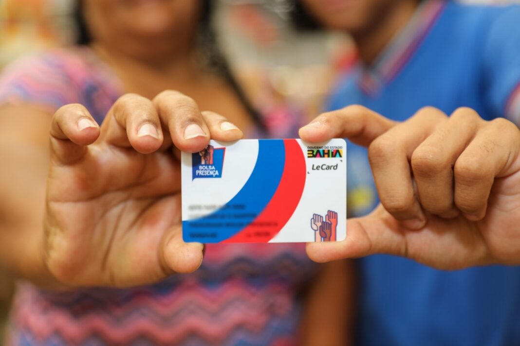 Famílias dos estudantes beneficiados recebem novo crédito do Bolsa Presença, Logo