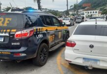 Homem é preso na Rodovia Rio-Santos com carro furtado — Polícia Rodoviária Federal GPT03_RJ.jpg