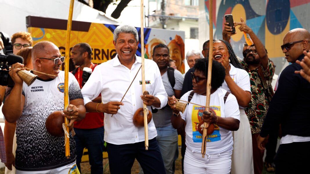 Jerônimo regulamenta lei de salvaguarda da capoeira e dá início Logo