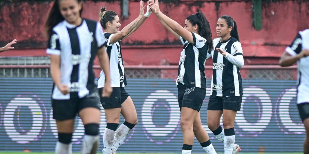 Paulistão Feminino: Corinthians vence Sao Paulo em 1º jogo da Paulistão Feminino: Corinthians vence Sao Paulo em 1º jogo da semi