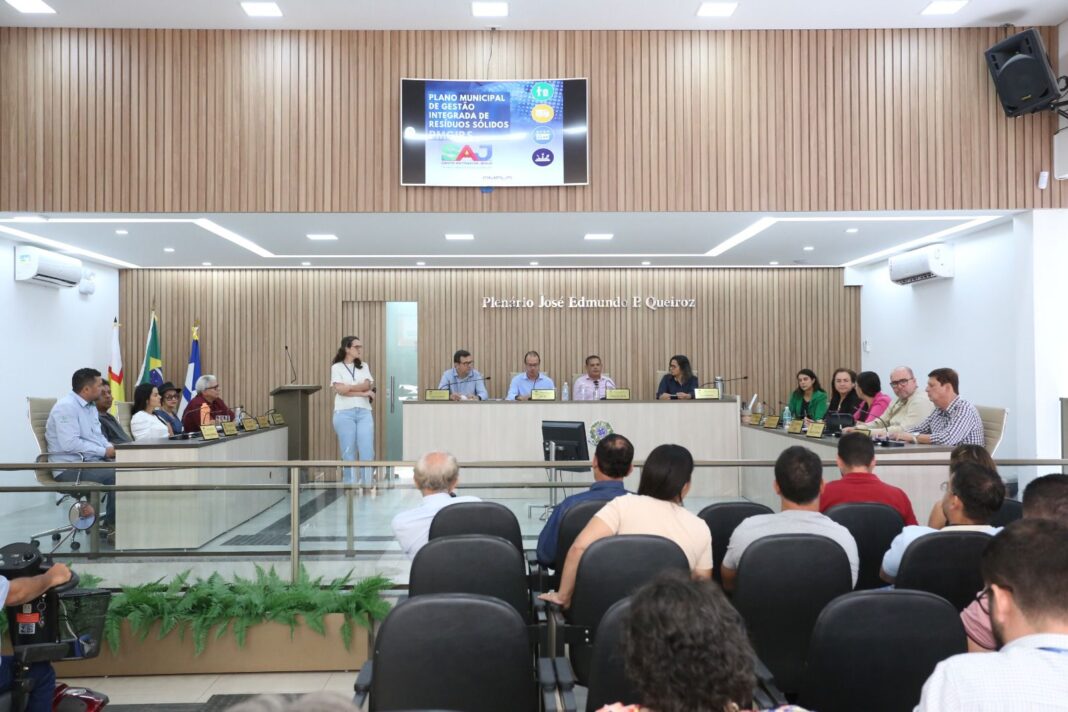 Prefeitura realizou audiência pública de apresentação do Plano Municipal de Gestão Integrada de Resíduos Sólidos – Prefeitura de Santo Antônio de Jesus - BA