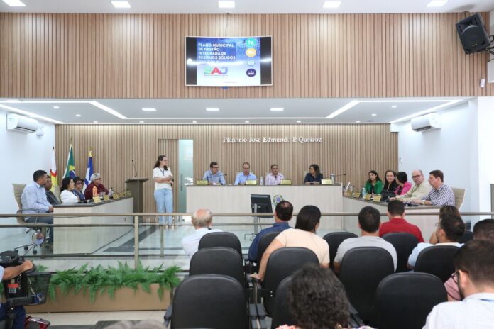 Prefeitura realizou audiência pública de apresentação do Plano Municipal de Gestão Integrada de Resíduos Sólidos – Prefeitura de Santo Antônio de Jesus - BA