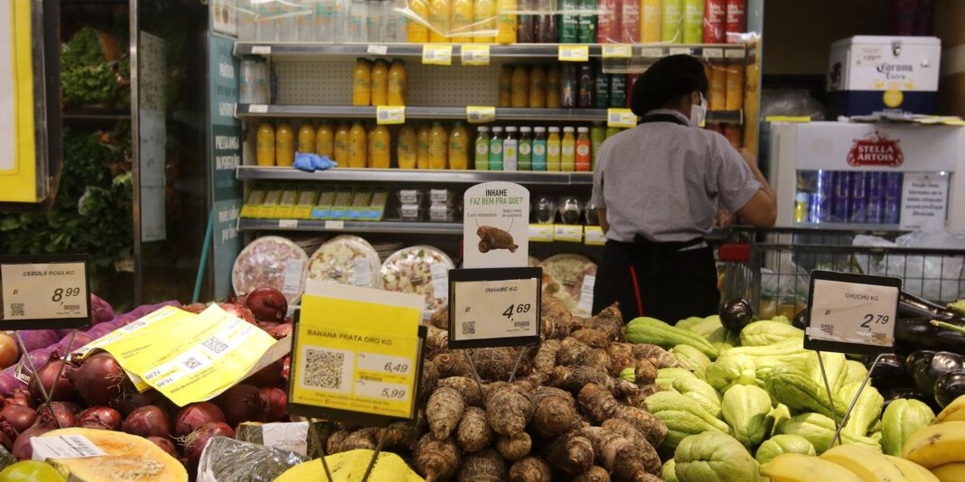Prévia da inflação oficial sobe para 0,62% em novembro Prévia da inflação oficial sobe para 0,62% em novembro