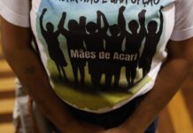 Chacina de Acari: parentes celebram condenação do Estado brasileiro Chacina de Acari: parentes celebram condenação do Estado brasileiro