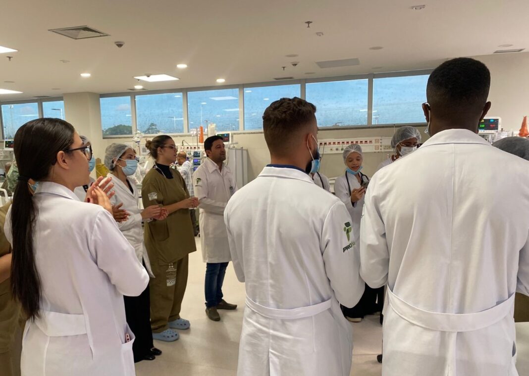 Hospital Metropolitano leva esperança e emoção para pacientes da UTI Logo