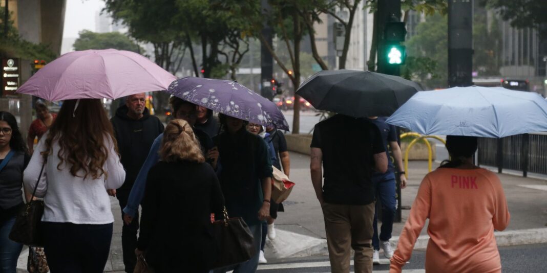 Inmet emite alerta de tempestade para sete estados hoje e Inmet emite alerta de tempestade para sete estados hoje e amanhã