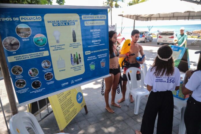 Limpurb intensifica conscientização ambiental em ação no Porto da Barra – Secretaria de Comunicação