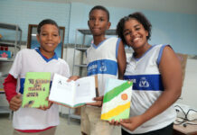 Mostra Interativa e lançamento do Livro Cartonero reúnem estudantes e moradores na Escolab Coutos – Secretaria de Comunicação Mostra Interativa e lançamento do Livro Cartonero reúnem estudantes e moradores na Escolab Coutos – Secretaria de Comunicação