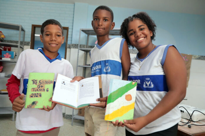 Mostra Interativa e lançamento do Livro Cartonero reúnem estudantes e moradores na Escolab Coutos – Secretaria de Comunicação