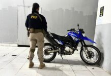 PRF recupera motocicleta roubada — Polícia Rodoviária Federal Motocicleta Roubada