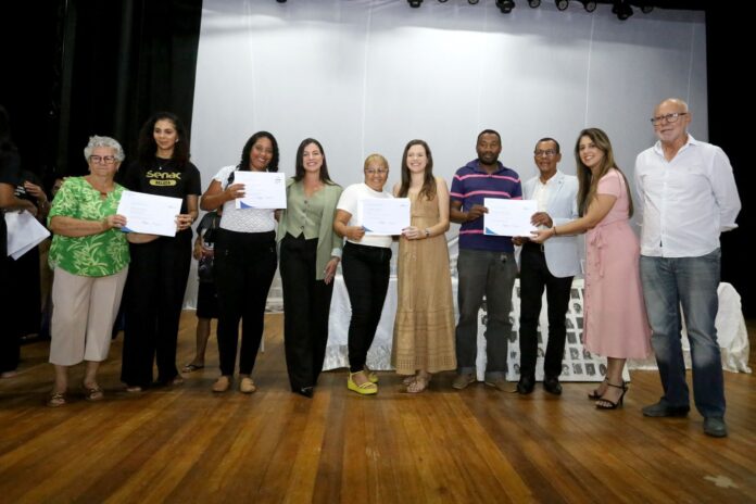 Prefeitura, em parceria com o SENAC, o MPT e Instituto 11 de Dezembro, realizou evento em alusão aos 26 anos do 11 de dezembro – Prefeitura de Santo Antônio de Jesus - BA