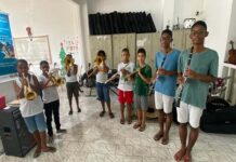 Música e inclusão: Filarmônica Carlos Gomes realiza apresentação no evento “Natal de Luz”