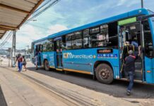Após mais uma noite violenta, ônibus voltam a circular em Porto Velho Após mais uma noite violenta, ônibus voltam a circular em Porto Velho