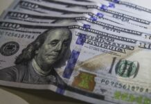 Dólar cai para R$ 6,04 em dia de posse de Trump Dólar cai para R$ 6,04 em dia de posse de Trump