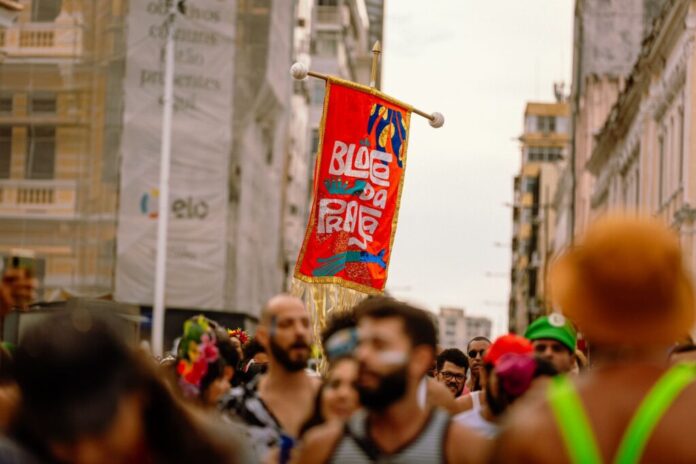 Bloco da Praça celebra 40 anos de axé music desfilando pelas ruas do Centro Histórico – Secretaria de Comunicação