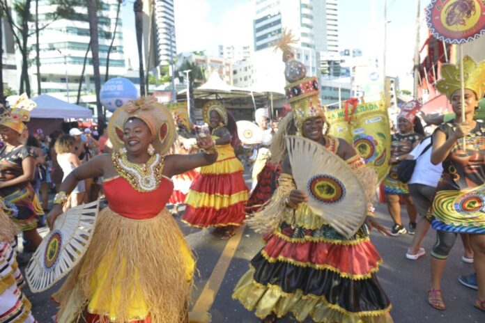 Fuzuê inicia maratona da folia em Salvador com muita música, fantasias e diversão – Secretaria de Comunicação