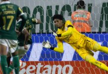 Hugo Souza defende pênalti e Palmeiras e Corinthians ficam no empate Hugo Souza defende pênalti e Palmeiras e Corinthians ficam no empate