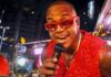 Léo Santana embala legião de foliões com sequência de hits durante o Pipoco – Secretaria de Comunicação Léo Santana embala legião de foliões com sequência de hits durante o Pipoco – Secretaria de Comunicação