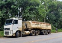 Mais de 16 toneladas de excesso são flagradas em carreta na BR-470 em Curitibanos — Polícia Rodoviária Federal 3ec12092-70e8-44b3-9816-69a569b9758e.jpg