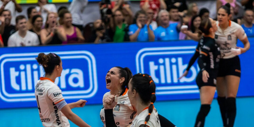 Osasco é tetracampeão da Copa Brasil de vôlei feminino Osasco é tetracampeão da Copa Brasil de vôlei feminino