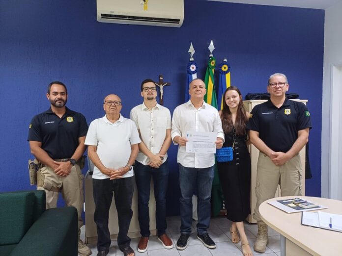 PRF realiza homenagem a policiais que se aposentaram em Pernambuco