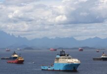 Remoção de navios abandonados na Baía de Guanabara será no 2º semestre Remoção de navios abandonados na Baía de Guanabara será no 2º semestre