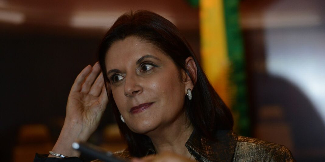 Após 217 anos, primeira mulher toma posse na presidência STM Após 217 anos, primeira mulher toma posse na presidência STM