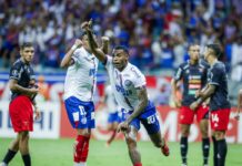 Bahia vence e alcança a fase de grupos da Copa Libertadores Bahia vence e alcança a fase de grupos da Copa Libertadores