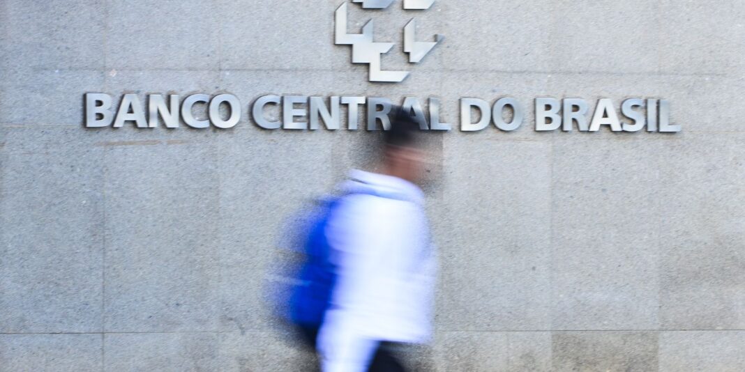 Previsão para inflação permanece em 5,65% para este ano Previsão para inflação permanece em 5,65% para este ano