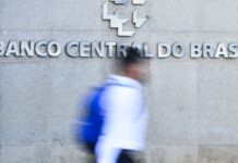 Previsão para inflação permanece em 5,65% para este ano Previsão para inflação permanece em 5,65% para este ano