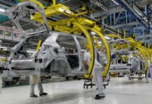 Atividade econômica brasileira cresce 0,4% em fevereiro Atividade econômica brasileira cresce 0,4% em fevereiro