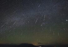 Chuva de meteoros Líridas terá ápice na madrugada desta terça-feira Chuva de meteoros Líridas terá ápice na madrugada desta terça-feira