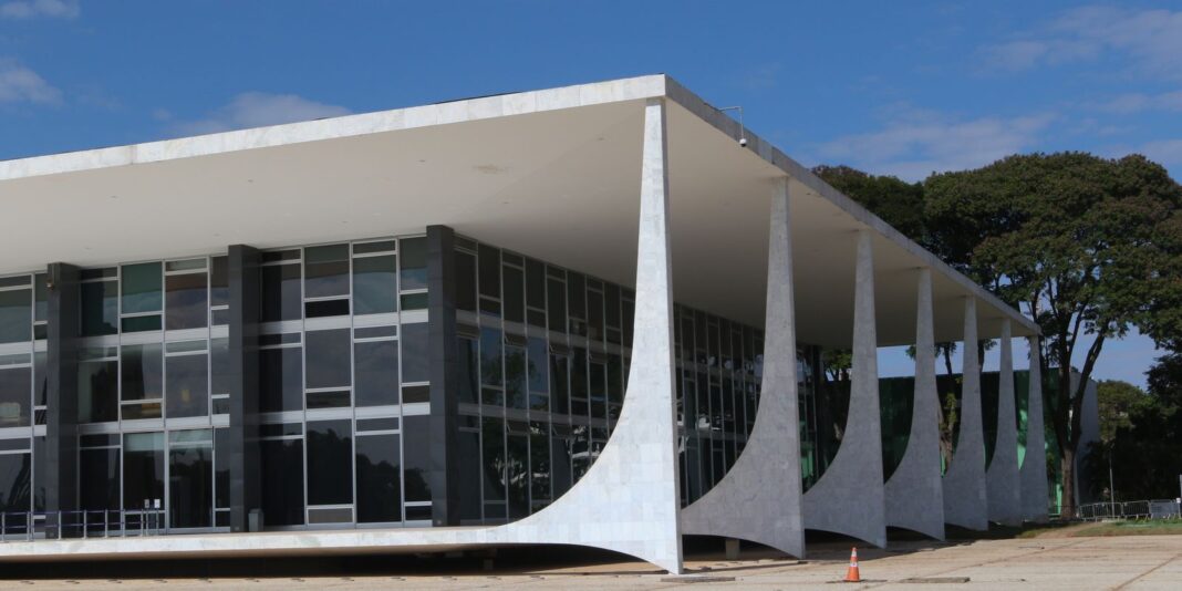 Maioria do STF nega recursos de deputados do PL que Maioria do STF nega recursos de deputados do PL que viraram réus