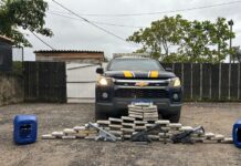PRF e DENARC apreendem 53 kg de skunk e três fuzis artesanais fabricados em impressora 3D, em Benevides/PA — Polícia Rodoviária Federal Imagem do WhatsApp de 2025-04-07 à(s) 17.16.15_d53d5b15.jpg