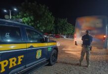 PRF flagra motorista de ônibus transportando estudantes sem qualificação adequada em Picos — Polícia Rodoviária Federal WhatsApp Image 2025-04-04 at 15.40.36.jpeg