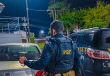 PRF recupera veículo roubado que era utilizado em crimes de sequestro e tortura — Polícia Rodoviária Federal 0e3ff9d6-25ed-4bfb-a2a4-2d18c134da62.jpg