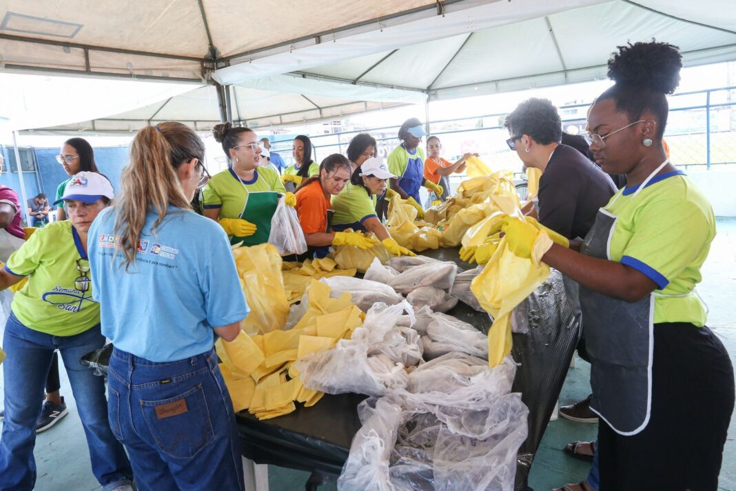 Prefeitura de Santo Antônio de Jesus deu início a tradicional Prefeitura de Santo Antônio de Jesus deu início a tradicional distribuição de peixes da Semana Santa – Prefeitura de Santo Antônio de Jesus - BA