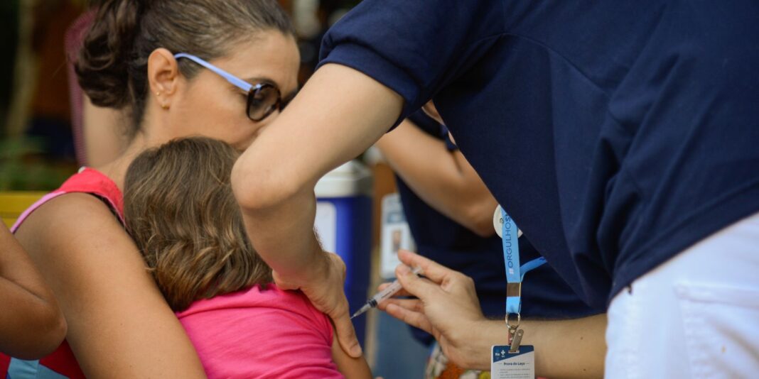 Vacina contra gripe é segura e não causa a doença; Saiba mais verdades