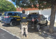 Veículos roubados no Recife são recuperados pela PRF no Sertão de Pernambuco — Polícia Rodoviária Federal Veículos roubados no Recife são recuperados pela PRF no Sertão de Pernambuco